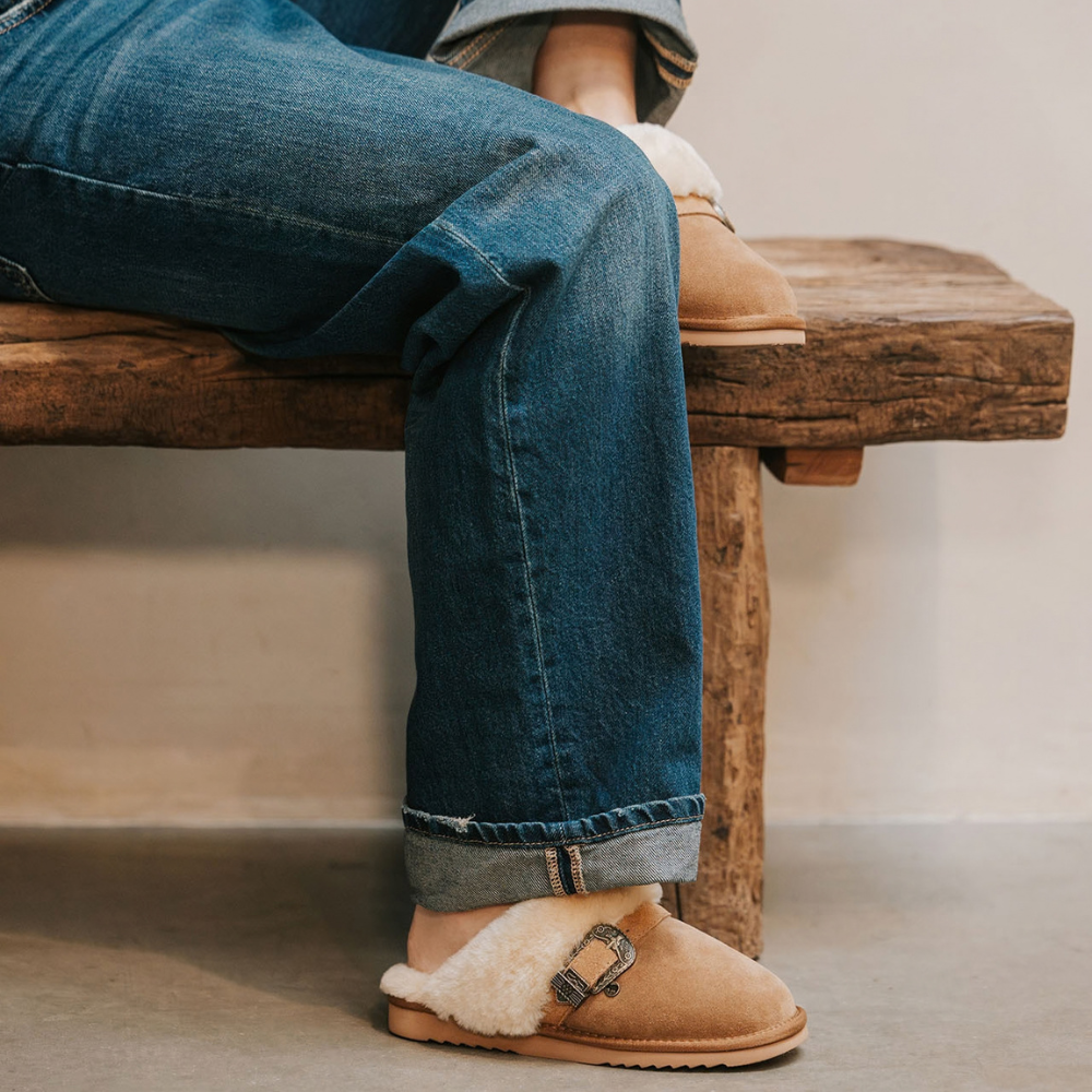Berri Dames Suède Buckle Cognac 1