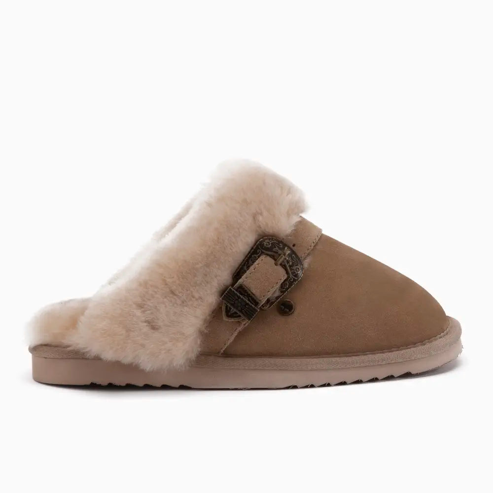Berri Dames Suède Buckle Sand