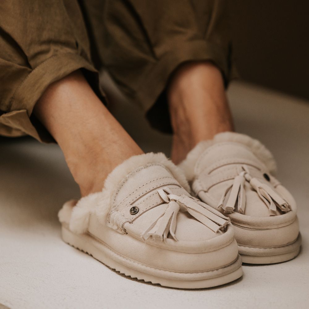 Temora Damen Suède Tassels Ivory 1