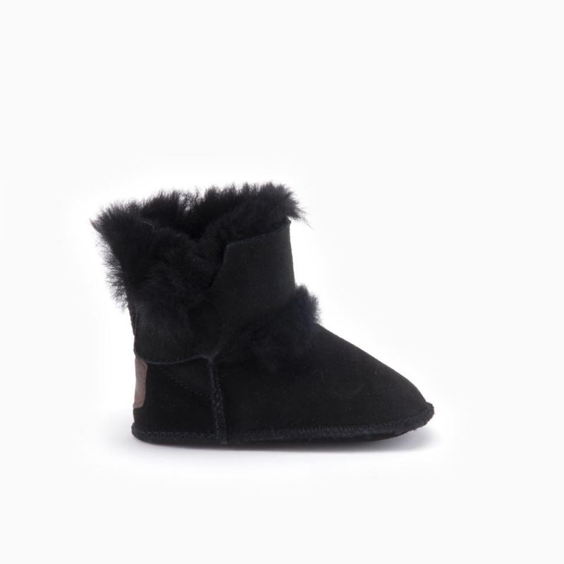 Warmbat Hay Baby bootie with velcro strap Black